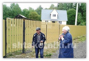 Фото забора штакетник RAL 1014 бежевый в Благовещенске